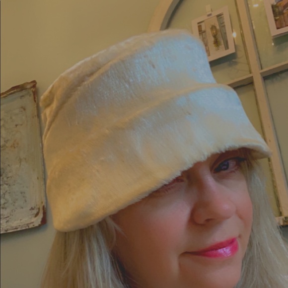 Vintage Faux Fur Box Hat Ivory